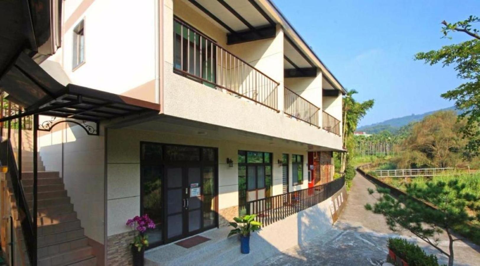 Qian'S Garden Inn Lugu Exterior photo